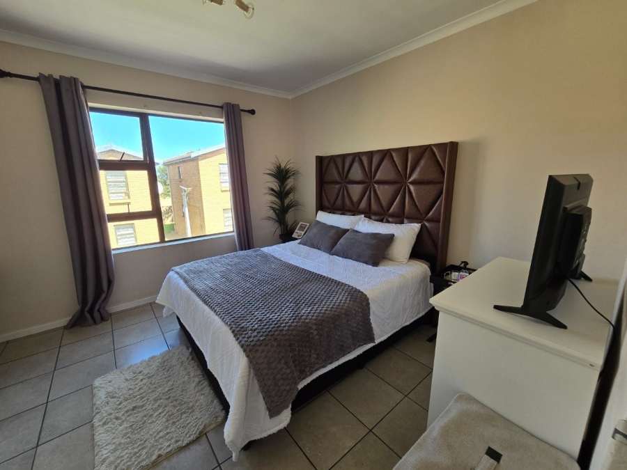 2 Bedroom Property for Sale in Pine Acres Western Cape